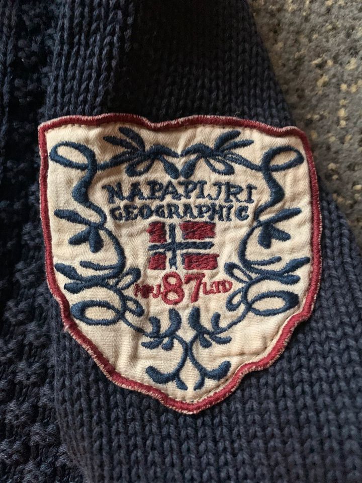 Strickjacke Napapijri in Kiel