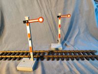 Playmobil lgb Eisenbahn halte Signal 2 Stück alt Baden-Württemberg - Großrinderfeld Vorschau