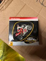 Suzuki RGV 500 Kevin Schwantz M001 ONYX 1/24 Nordrhein-Westfalen - Ense Vorschau