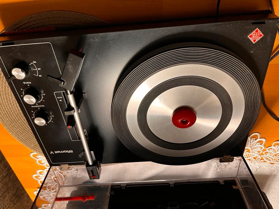 Liftomat Schallplattenspieler 3 Geschwindigkeiten: 33, 45, 78 in Baunatal