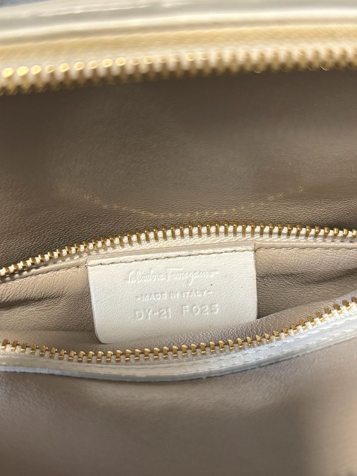 Salvatore Ferragamo Tasche in Mettmann