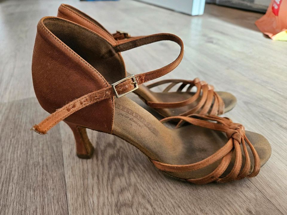 Rummos Tanzschuhe Gr 38 in Nürnberg (Mittelfr)