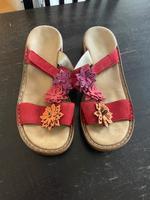 Rieker Sandalen Slipper rot Blumen Gr. 40 mit Leder Nordrhein-Westfalen - Wegberg Vorschau