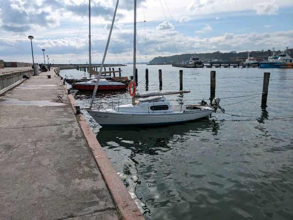 Segelboot mit 2 Außenbordern - Varianta - moderisiert - top in Sassnitz