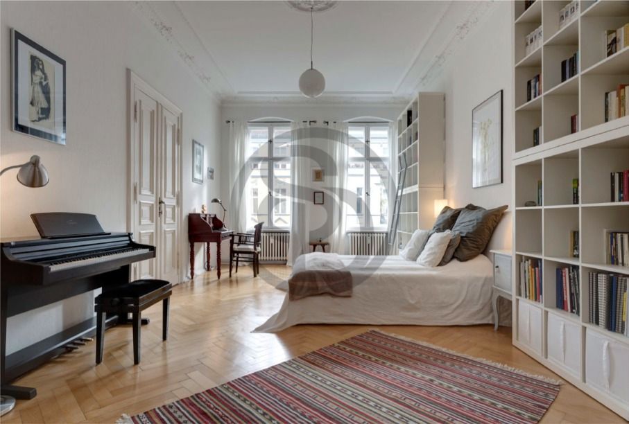 Stilvoll wohnen in der Innenstadt: Top-sanierte 2-Zimmer-Wohnung im 1. OG des Ludwig-Ensembles - mit schönem Balkon im Innenhof - Erstbezug (ca. 75,22 m²) in Hof (Saale)