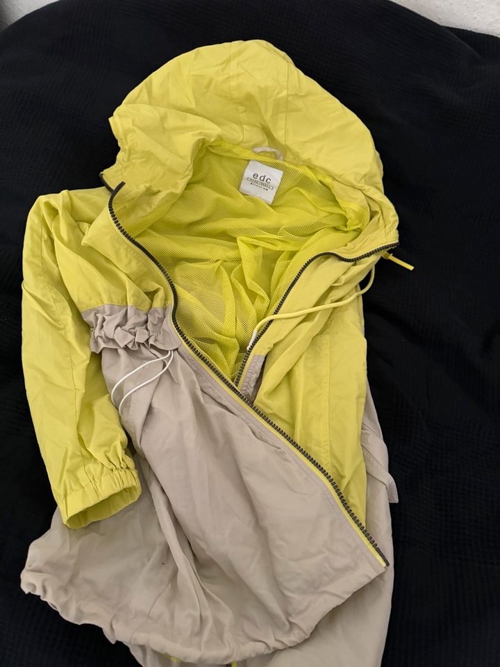 Regenjacke Esprit in Berlin