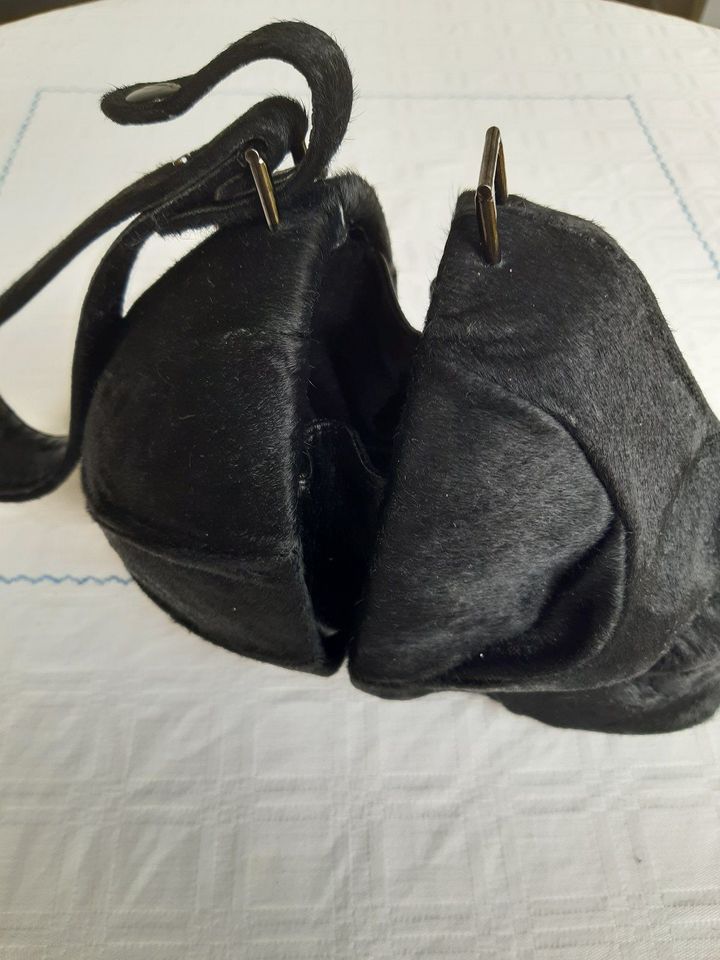 Totenkopf Handtasche Skull Bag Gothic schwarz Clutch Samt neu in Tuttlingen