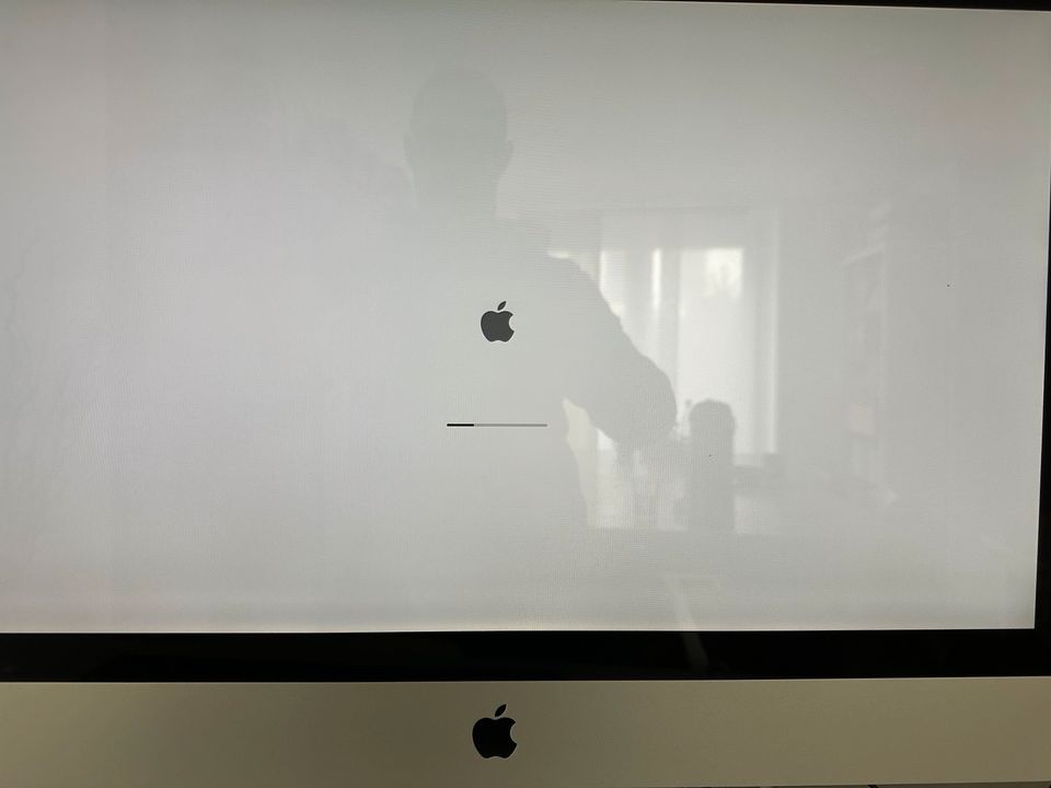 Apple iMac 27“ | 1TB | 12 GB RAM | 2,7GHZ | OS 10.11.16 in Stuttgart