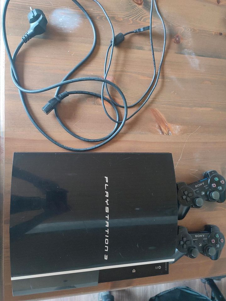 Playstation 3 Konsole inkl. 2 Controller in Flensburg