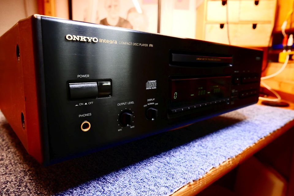 Onkyo Integra DX-6850, edler CD-Spieler aus den 90ern, defekt in Nürnberg (Mittelfr)