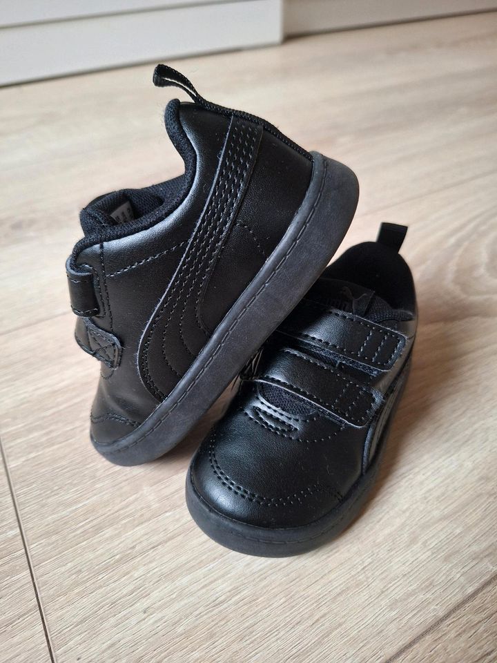 * Schlichte Puma Sneaker Gr. 22 * in Neuberend