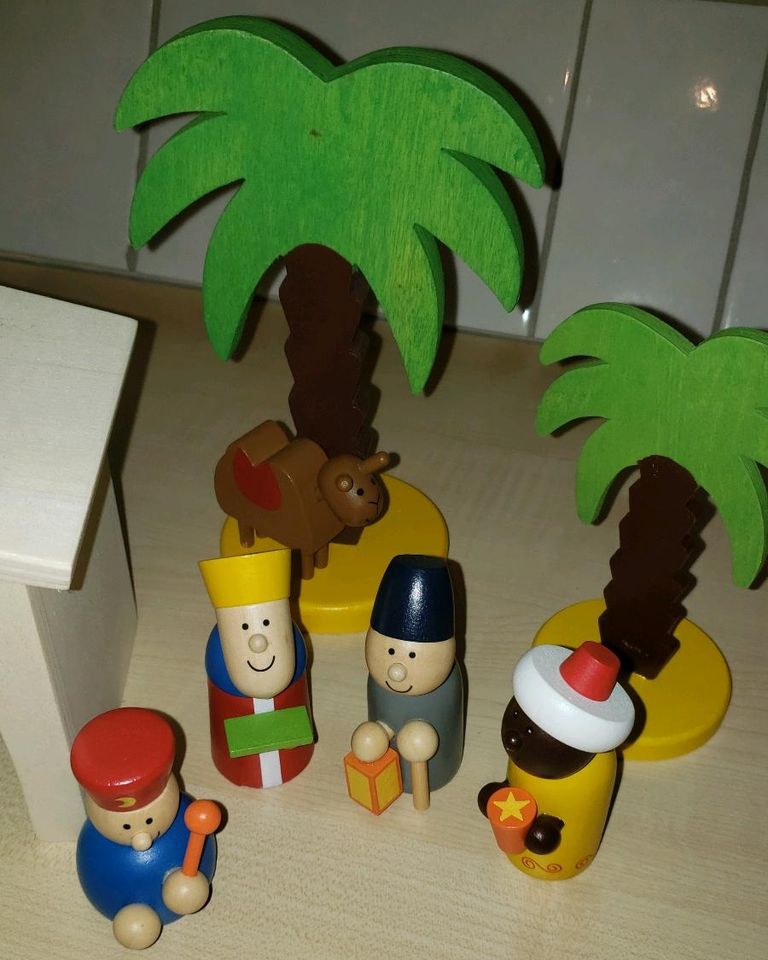 Kinder- Weihnachtskrippe aus Holz in Mönchengladbach