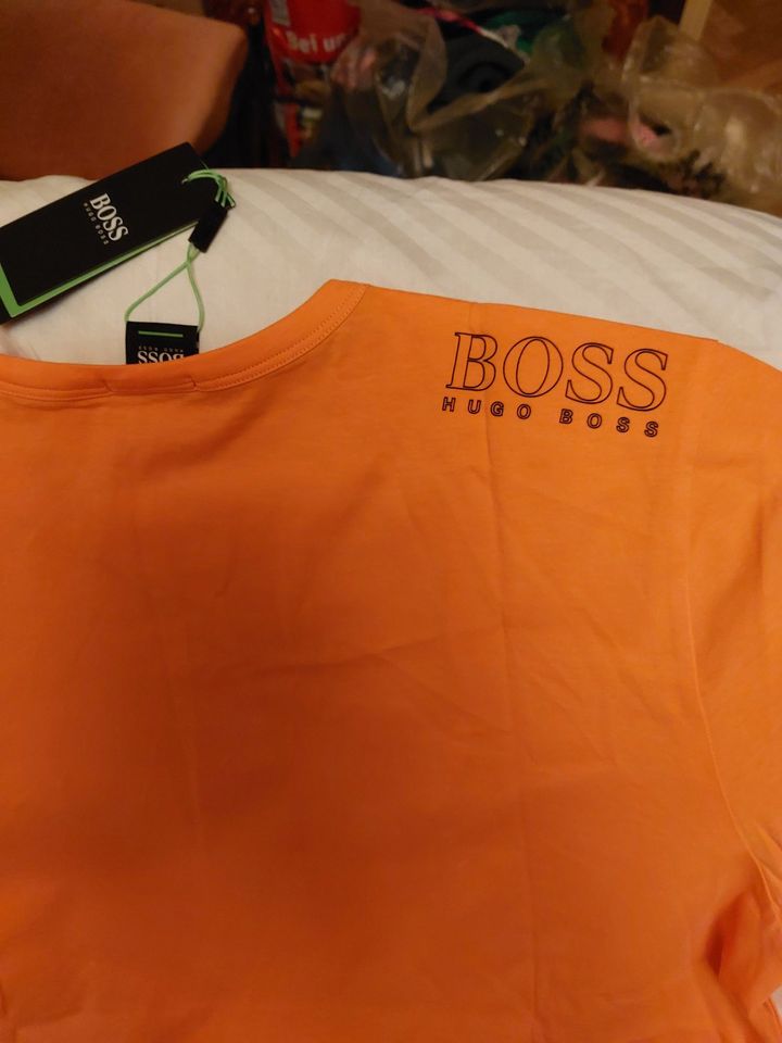 T-Shirt Hugo Boss Herren Gr M Orange Regular Fit Neu mit Etikett in Hannover