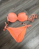 Bikini sehr neuwertig / Gr.36 + 75C Nordrhein-Westfalen - Herford Vorschau