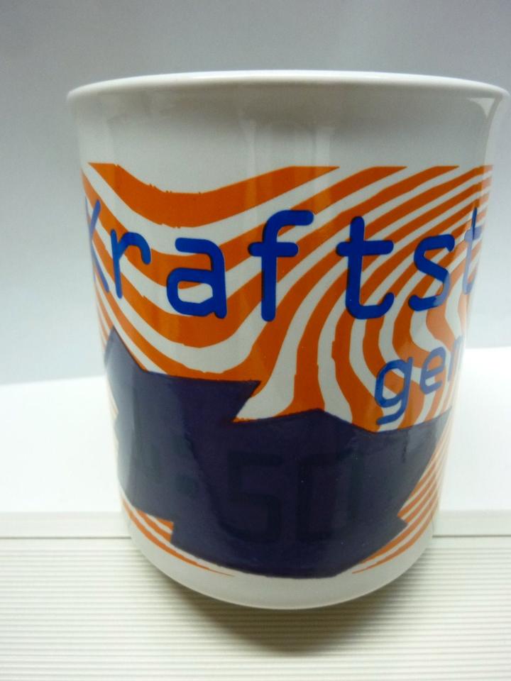 Trabant Tasse:„Die Legende.“ u.Berlin:„East Side Gallery“,jeStück in Bad Kreuznach