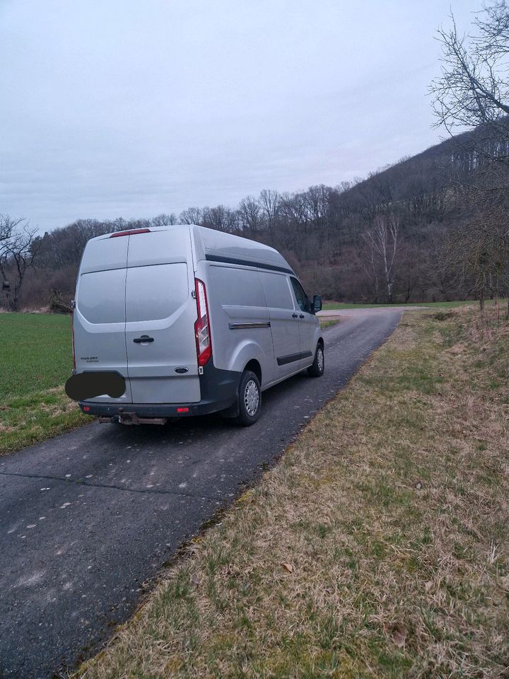 Ford Transit Custom 2L 2H in Zwinge