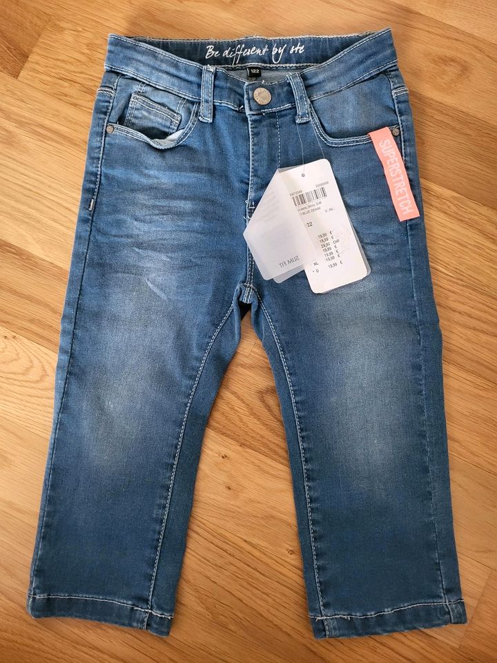 Staccato Capri Jeans Slim Gr 122 Neu in Ahrensburg