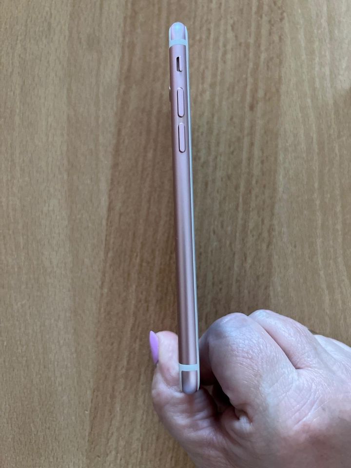 iPhone 6S Roségold 16 GB in Asperg