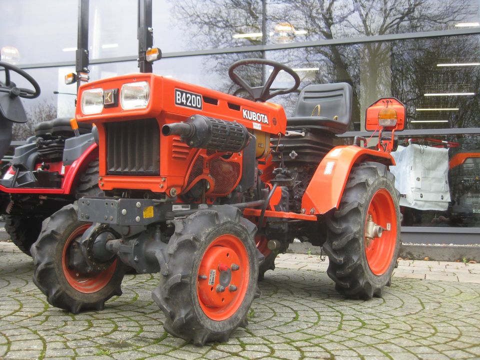 KUBOTA B4200 Kleintraktor 65 Std Schlepper Hoftraktor Diesel 12PS in Borchen