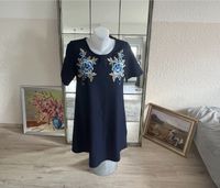 Schönes Kleid Rage Gr. 40 blau Blumen Cocktail Kleid ASOS Niedersachsen - Ganderkesee Vorschau