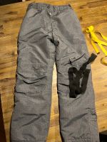 Skihose Gr.146 Yigga unisex grau mit abnehmbaren Trägern Nordrhein-Westfalen - Westerkappeln Vorschau