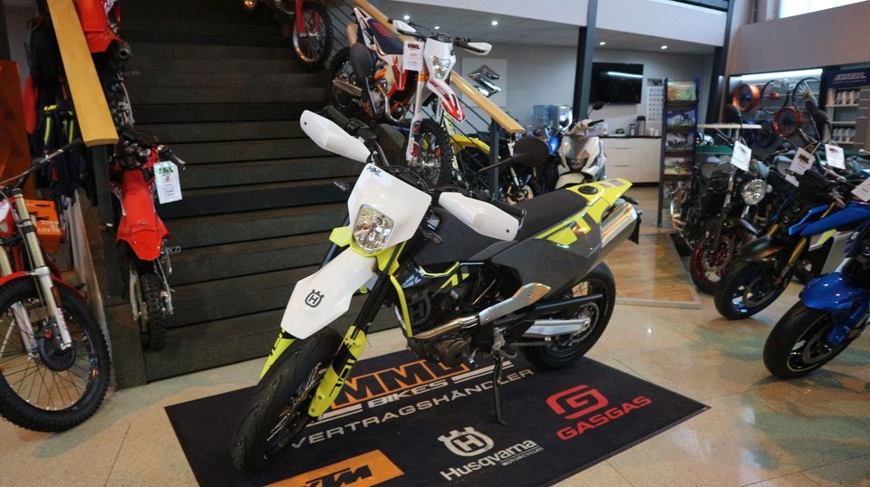 Husqvarna 701 Supermoto 2024*sofort verfügbar* in Braunschweig