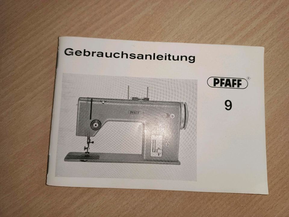 Antiquität Pfaff Tisch Nähmaschine in Seelze