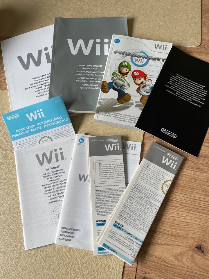 Nintendo WII mit Zubehör in Bornheim