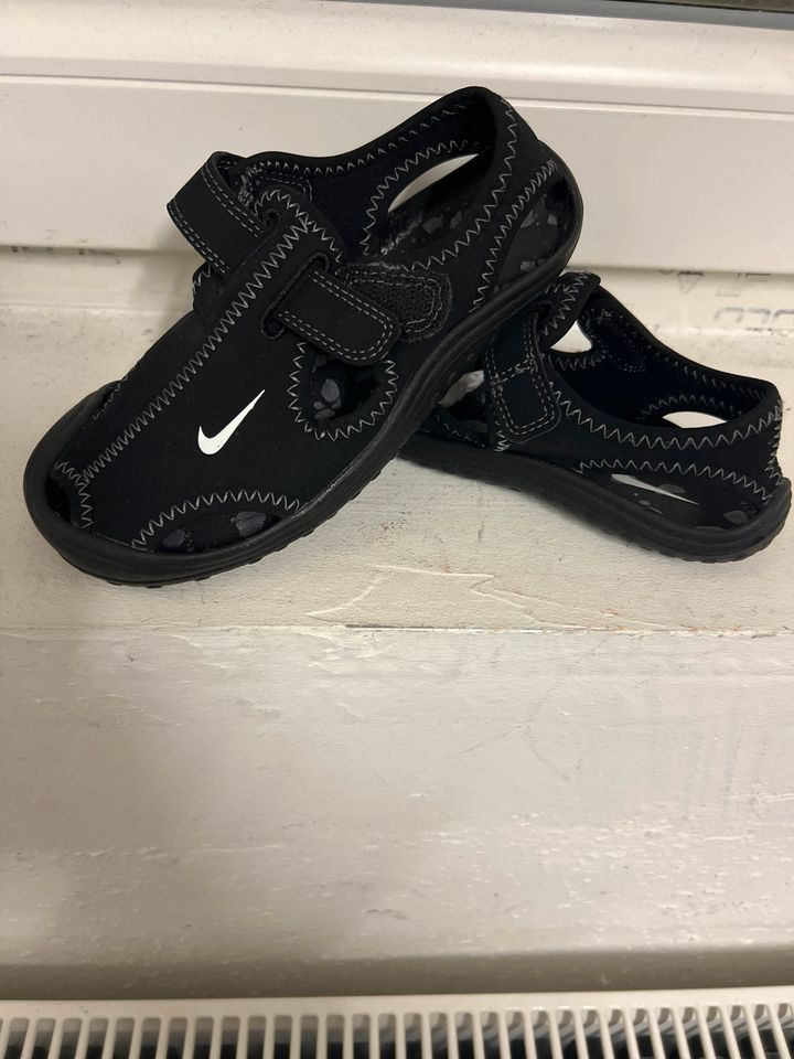 Nike Sandalen in Nürtingen