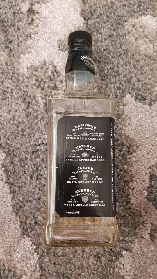 40 leere Jack Daniels Flaschen an Bastler 0,75 Liter in Berlin