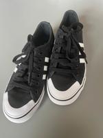 Adidas Nizza in schwarz 38 2/3 Rheinland-Pfalz - Koblenz Vorschau