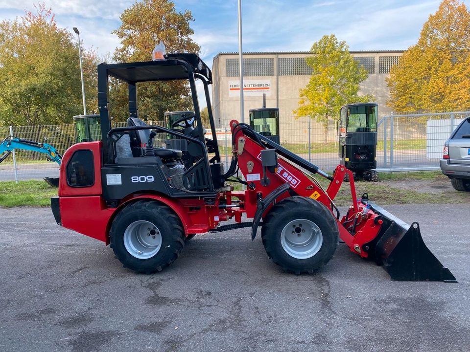 Radlader 809 Frontlader Hoflader Kompaktlader Kubota/Perkins in Teterow