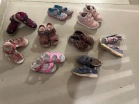 Sandalen Kinder Schuhe verschiedene 23-26 Baden-Württemberg - Esslingen Vorschau