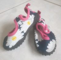 Badeschuhe mit Blumen Niedersachsen - Bissendorf Vorschau