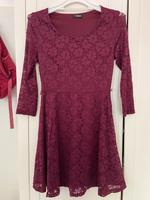 Burgundrotes Spitzenkleid in S Sachsen-Anhalt - Halle Vorschau