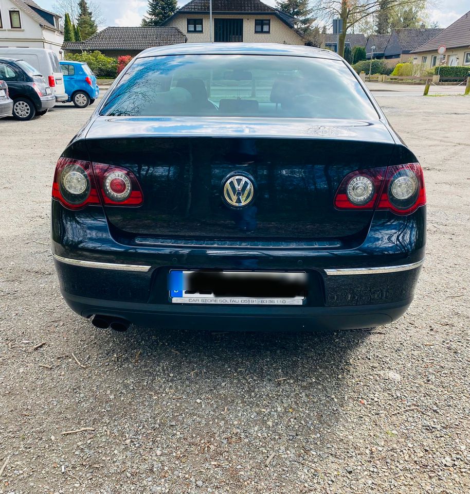 VW Passat 1.8 Turbo TFS Benziner Auto in Delmenhorst