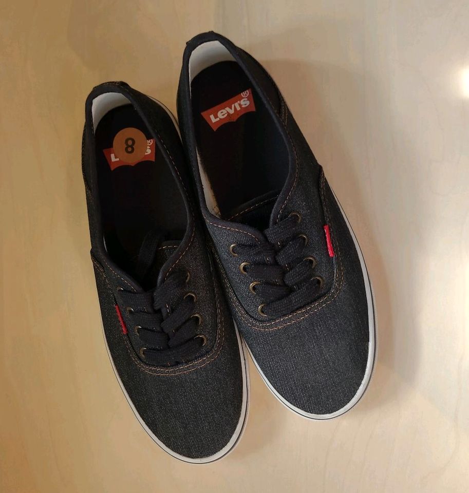 Levis Canvas Damenschuh Sneaker low US8 / EU39 ungetragen in Linkenheim-Hochstetten