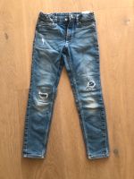 Schicke Jeans im destroyed-Look, Gr. 116 Frankfurt am Main - Westend Vorschau