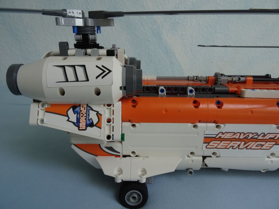 LEGO® Technic Technik 42052 Schwerlasthubschrauber (B-Modell) in Kirkel