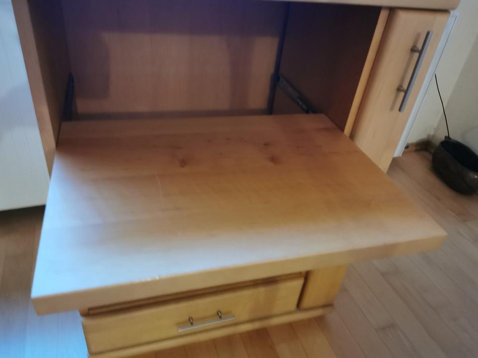 Schöne Anrichte, Kommode aus Erle massiv, Stereoanlage Hifi in Bad Nenndorf