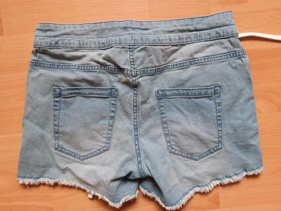 Jeans Shorts Gr. 40 esmara in Coppenbrügge