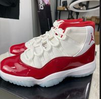 Jordan 11 Cherry red Größe 43 Bayern - Obertraubling Vorschau