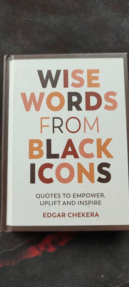 Buch wise words from black icons in Nürnberg (Mittelfr)