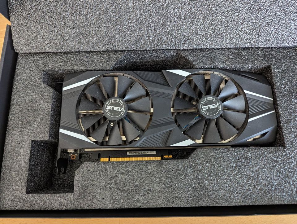 Asus NVIDIA GeForce RTX 2070 8GB [Mit OVP] in Berlin
