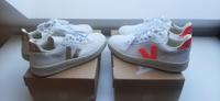 Original Veja Sneaker Damen (ungetragen) - Preis pro Paar Altona - Hamburg Groß Flottbek Vorschau