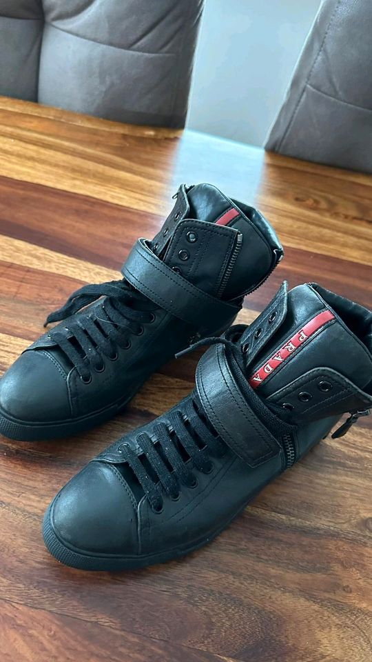 Prada Avenue Leather High-Top Sneaker, Black  38 g in Gummersbach