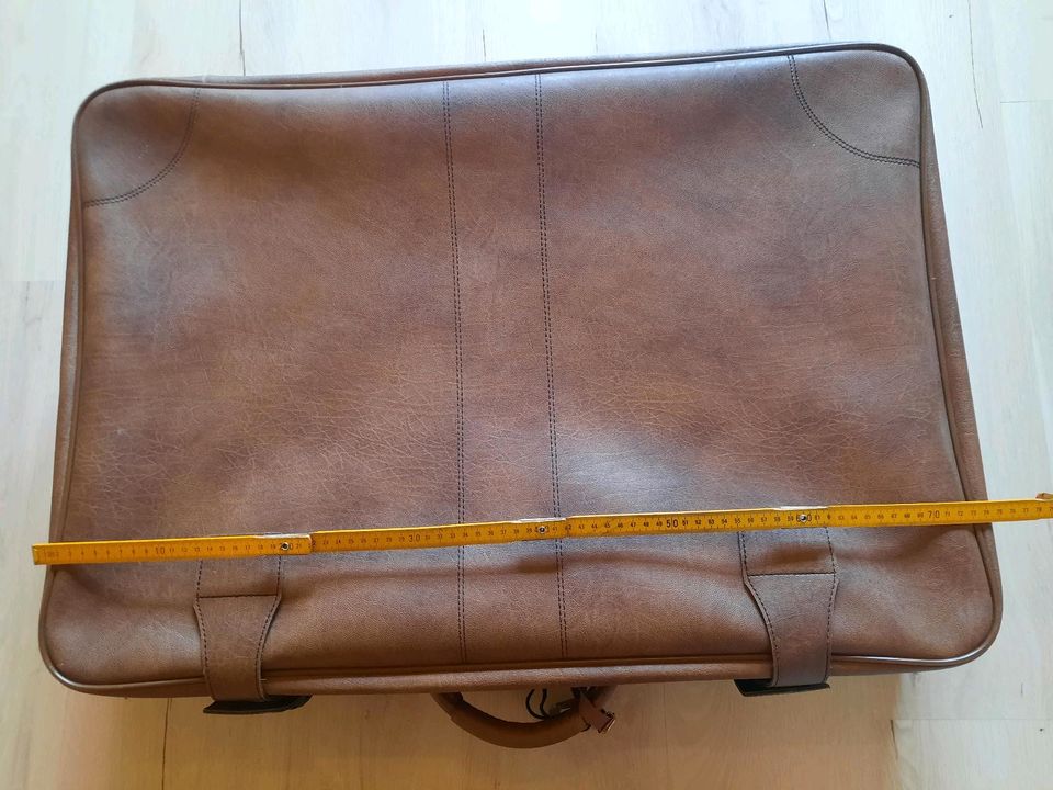 Brauner Koffer ca. 52 x 75cm groß in Reilingen