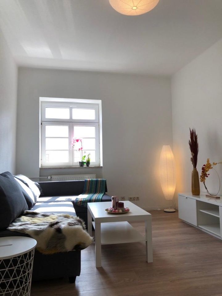 2 Raum Wohnung mit Küche voll möbliert neuwertig zentral Erfurt in Erfurt