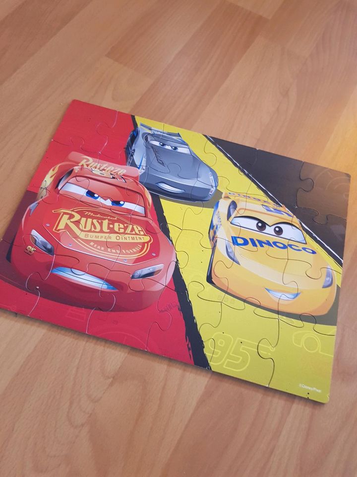 Disney Cars McQueen Puzzle Holz mit Aufbewahrungbox in Bonn