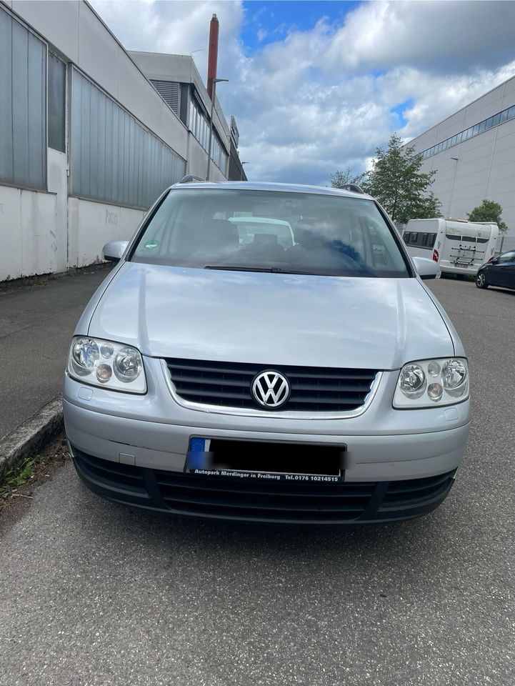 VW Touran 2.0 TDI in Esslingen